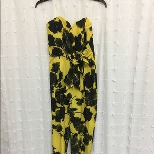 Black and yellow sexy jumper